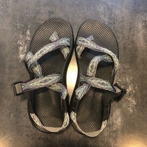 Women’s Chacos size 9